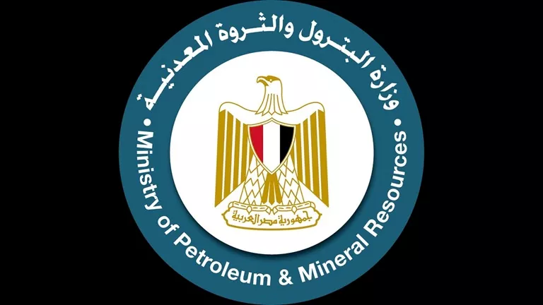 بيان عاجل لوزارة البترول بشأن أنباء تحريك أسعار الوقود 