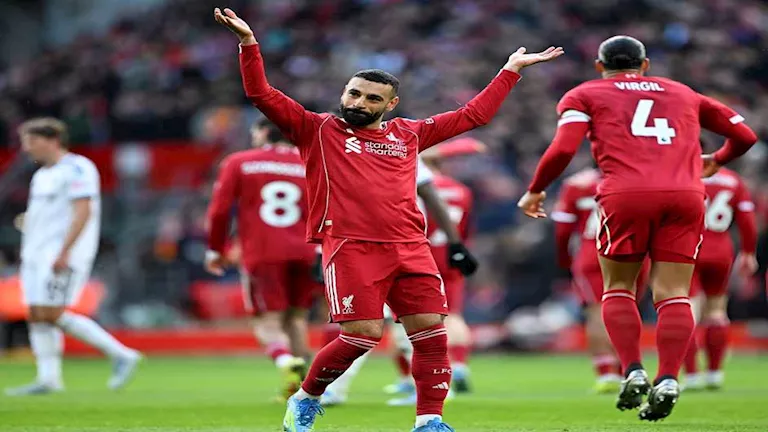 تقارير تكشف موقف محمد صلاح من المشاركة أمام باريس في دوري الأبطال 