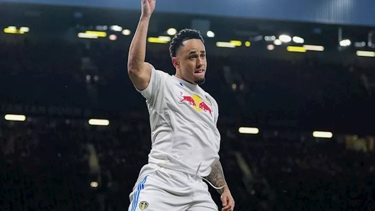 ليدز يفوز على مانشستر يونايتد