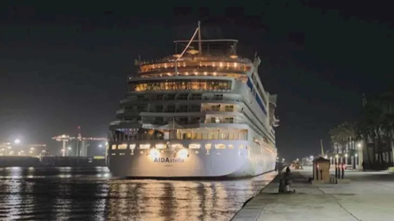 تحمل 2780 سائحًا.. السفينة AIDA STELLR تصل ميناء الإسكندرية