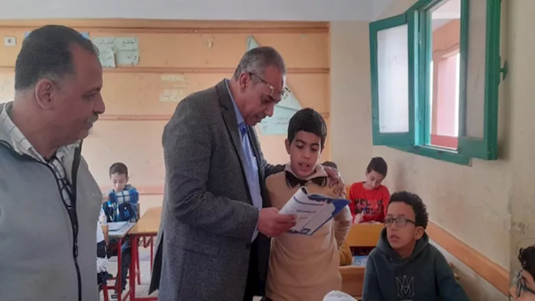 مصر – جولة مفاجئة لمدير تعليم القليوبية لمتابعة الانضباط بمدارس شبين القناطر