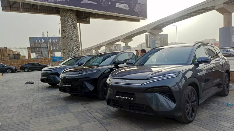 بي واي دي ATTO 8 تنطلق في مصر بسعر 2.8 مليون جنيه.. 7 مقاعد ومدى يتجاوز 1000 كم 