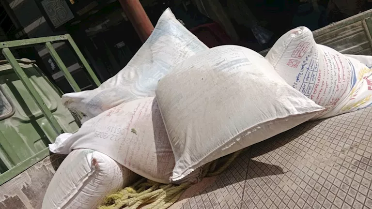 ضبط مخبز يستخدم دقيقًا مدعمًا بكفر الشيخ