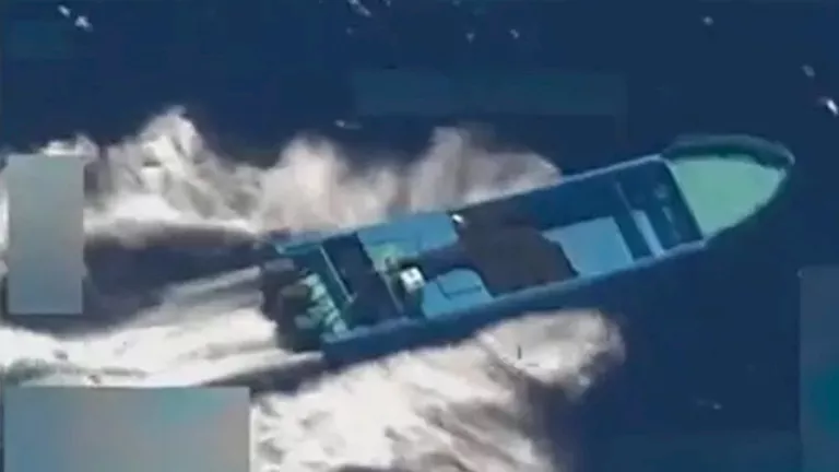 ضربة أمريكية لقارب بالمحيط الهادئ
