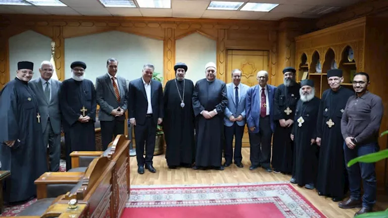 وكيل الأزهر يستقبل الأنبا إرميا ووفد بيت العائلة المصرية 