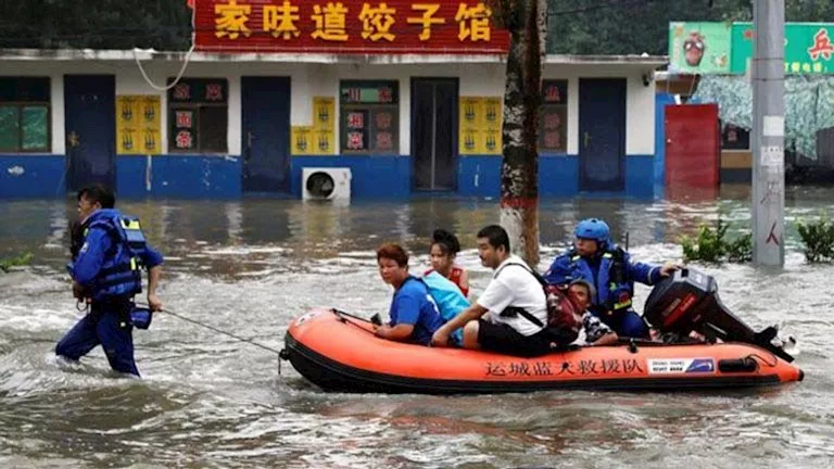 الفيضانات تضرب جنوب الصين بسبب الأمطار الغزيرة |فيديو