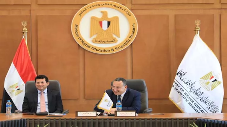 وزير التعليم العالي يتابع الاستعداد الأمثل لاستضافة بطولة الألعاب الإف