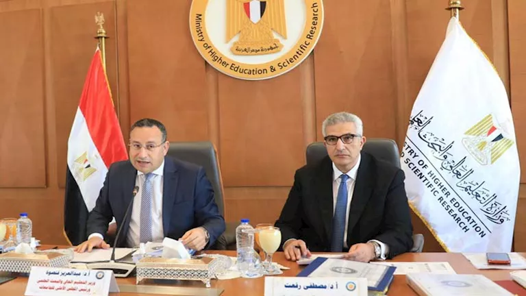 “الأعلى للجامعات” يناقش ترشيد الطاقة والامتحانات