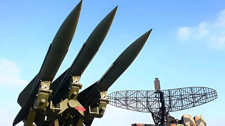 إيران تعلن استخدام نظام دفاع جوي جديد ضد مقاتلة أمريكية