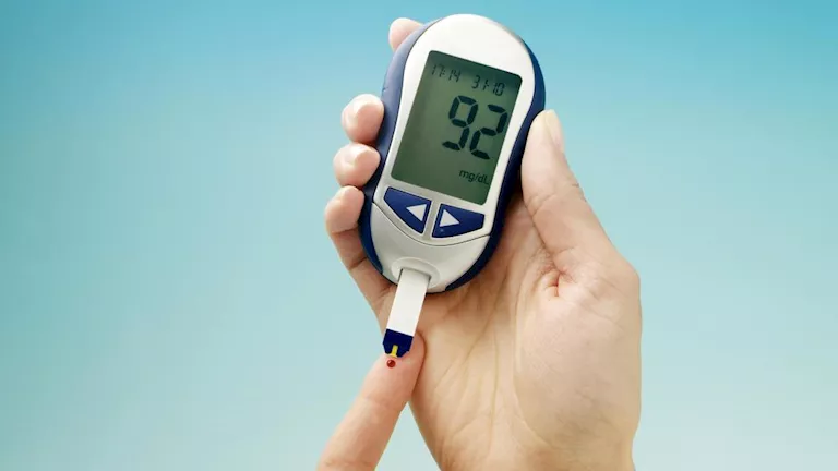 دراسة: توقيت تناول الحلويات يؤثر على مستويات السكر في الدم 