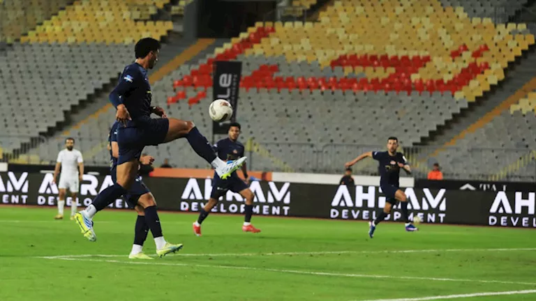 شوط أول ناري بين الزمالك والمصري في الدوري الممتاز شوط أول ناري بين الزمالك والمصري في الدوري الممتاز