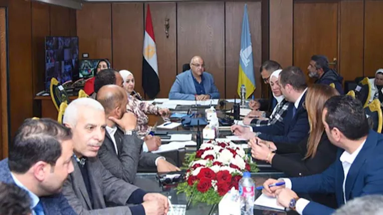 محافظ الإسكندرية يعقد أول لقاء جماهيري بحي المنتزه