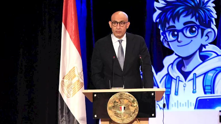 وزير التعليم: تطوير المناهج والتدريب لمواكبة سوق العمل والاقتصاد الرقمي 