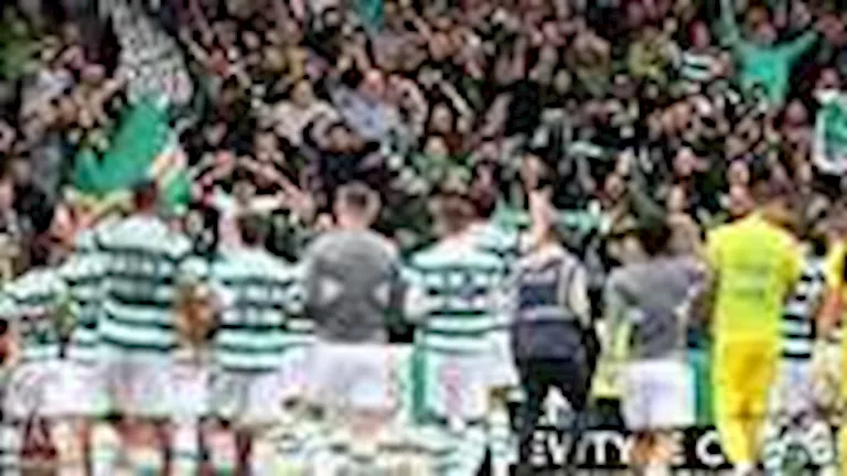 سلتيك يتوج بلقب الدوري الاسكتلندي بعد الفوز على هارتيس