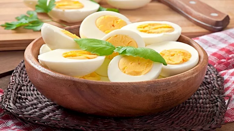 فئات ممنوعة من تناول البيض أبرزهم مرضى الكوليسترول 