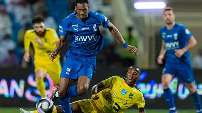 الهلال يقلص الفارق مع النصر بثلاثية نظيفة على حساب الحزم