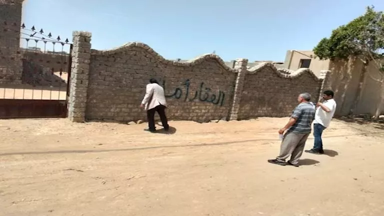مصر – محافظ بني سويف يتابع حملة “طرق الأبواب” لتوفيق أوضاع أراضي الولاية (صور). مصر – محافظ بني سويف يتابع حملة “طرق الأبواب” لتوفيق أوضاع أراضي الولاية (صور).