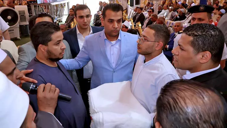 نهاية الخلاف.. صلح كبير ينهي خصومة ثأرية بين عائلتين في سوهاج (صور)