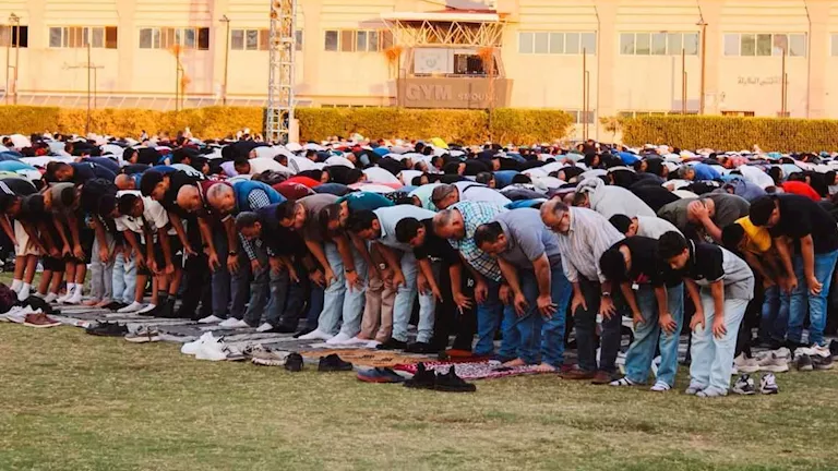 مصر – مراكز الشباب تتحول إلى ساحات رئيسية لصلاة العيد بالإسكندرية مصر – مراكز الشباب تتحول إلى ساحات رئيسية لصلاة العيد بالإسكندرية