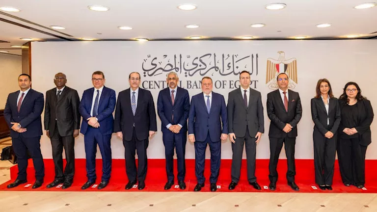 محافظ المركزي يلتقي رئيس بنك التنمية الإفريقي لبحث التعاون