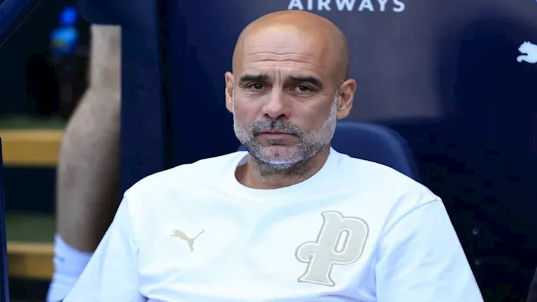 جوارديولا يفاجئ الجميع بظهور بعيد عن كرة القدم