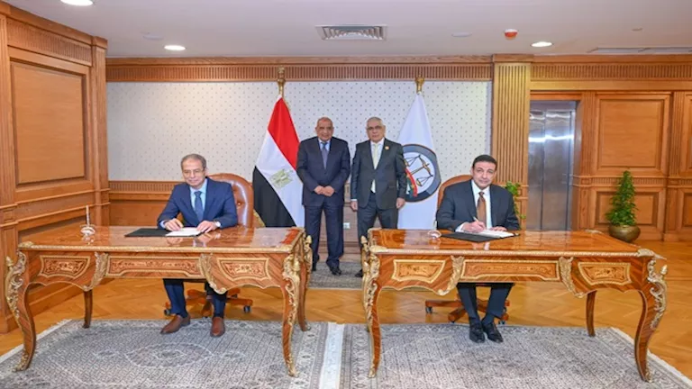 النائب العام ووزير الكهرباء يوقعان بروتوكولا لتأهيل مأموري الضبط القضا