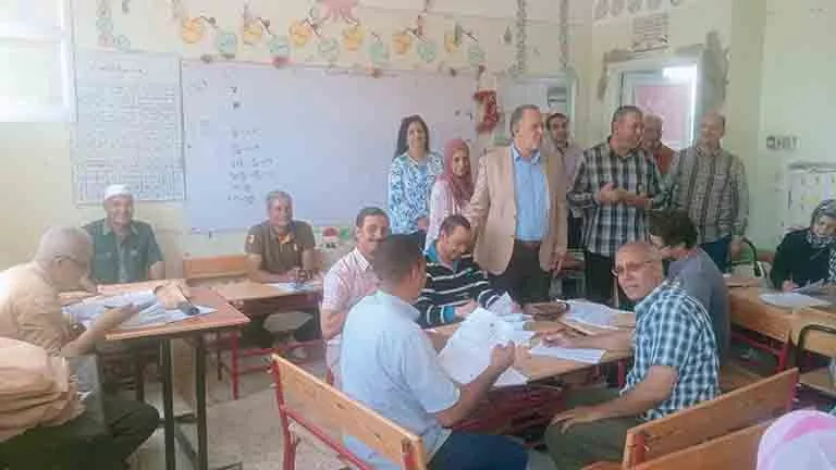 “لا تهاون في الدقة”.. تعليم أسيوط يبدأ تصحيح الإعدادية رسميًا- صور