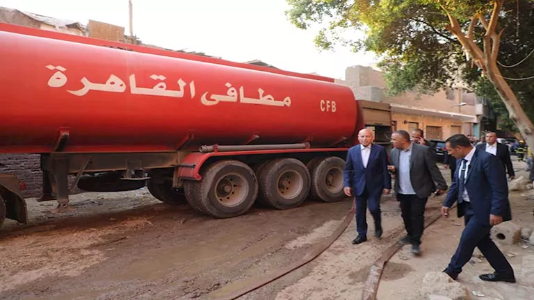 بدون إصابات .. السيطرة على حريق داخل مخزن أخشاب بالمرج