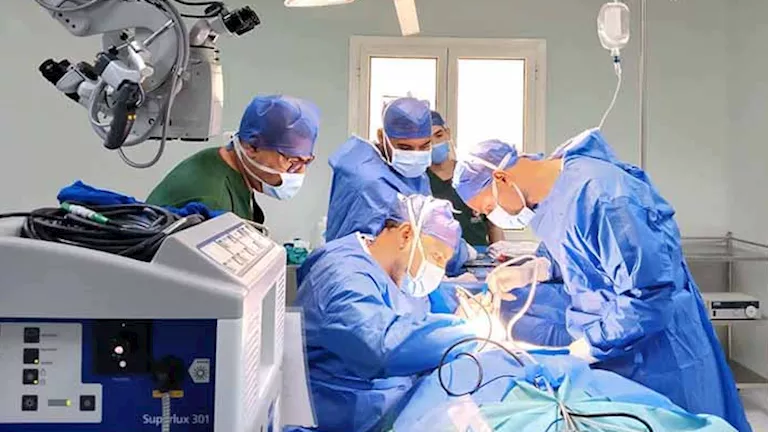 مصر – إجراء أول عملية زراعة قوقعة أذن لفتاة بمستشفى شرم الشيخ الدولي مصر – إجراء أول عملية زراعة قوقعة أذن لفتاة بمستشفى شرم الشيخ الدولي