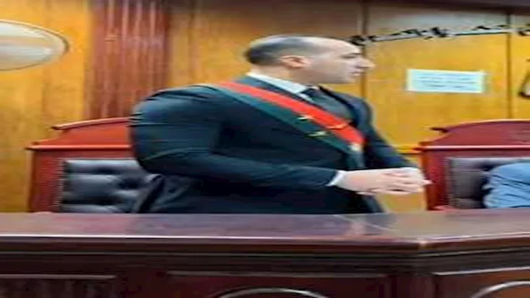 مصر – النيابة تطالب بإعدام “شيطان أطفيح” والقاتل: قلت انهزم ولن أهزمه مصر – النيابة تطالب بإعدام “شيطان أطفيح” والقاتل: قلت انهزم ولن أهزمه
