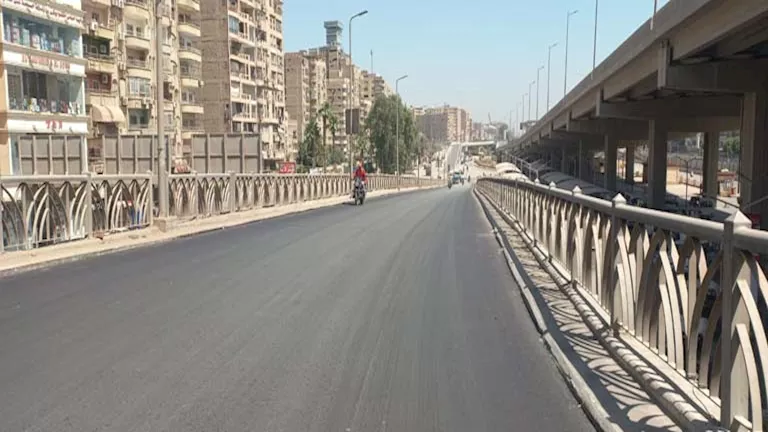 رفع كفاءة ورصف كوبري أرض اللواء في الجيزة- صور