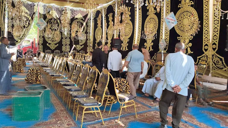 أهالي “كفر الشاورشي” بالشرقية يترقبون وصول جثمان وزير الصحة الراحل عمر