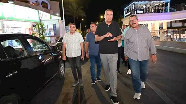 مصر – مهلة 15 يوما لتسوية الأوضاع وإزالة الانتهاكات بخليج نعمة (صور) مصر – مهلة 15 يوما لتسوية الأوضاع وإزالة الانتهاكات بخليج نعمة (صور)