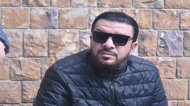 مصطفى كامل يعتذر لـ أهالي الشرقية عن فيديو الإساءة_4
