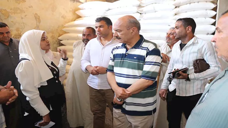 مصر – إحالة واقعة صرف الأسمدة لغير المستحقين بالسويس إلى النيابة مصر – إحالة واقعة صرف الأسمدة لغير المستحقين بالسويس إلى النيابة