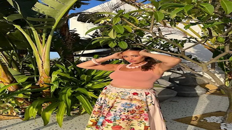 إطلالة داليا البحيري