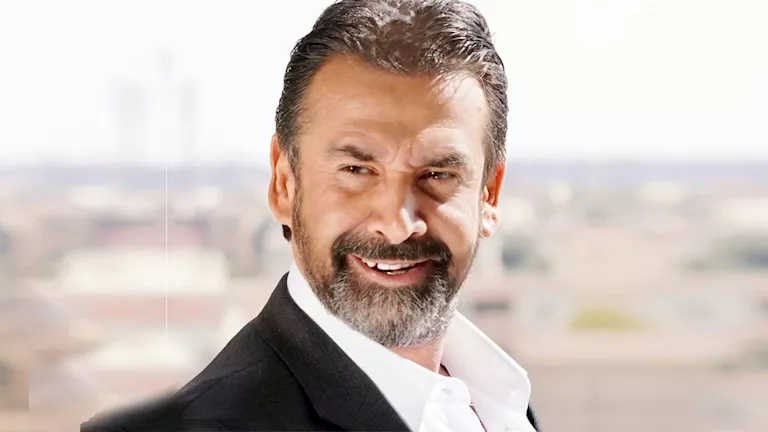 كريم عبدالعزيز