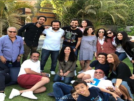 20 صورة ترصد احتفالات نجوم الفن بـ