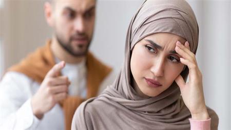 حكم إجبار الزوج زوجته على قطع الرحم