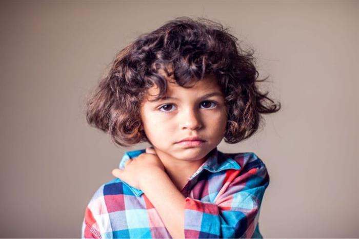 متى تشير آلام الرقبة عند الأطفال لمشكلة خطيرة؟