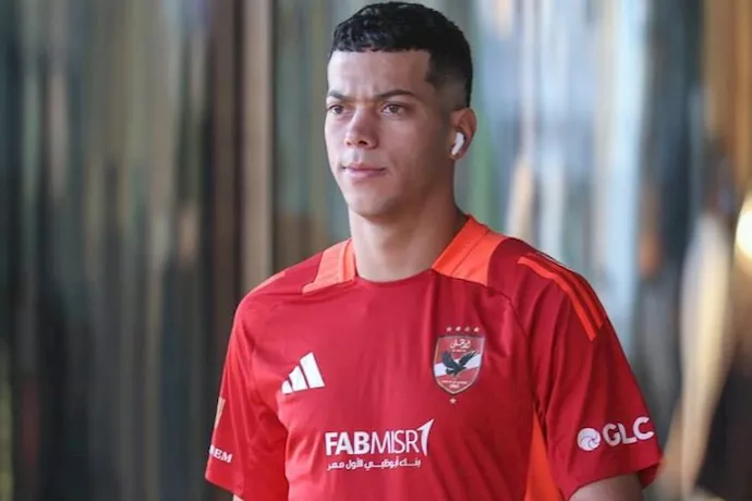 إمام عاشور لاعب الأهلي