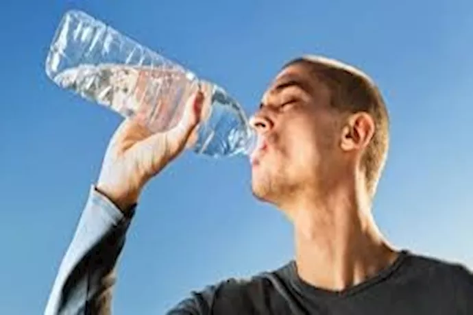 شرب الماء