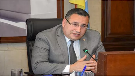  عبدالعزيز قنصوة وزير التعليم العالي والبحث العلمي 