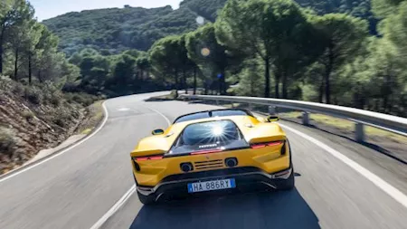فيراري تعيد إحياء أسطورة Testarossa بقوة 1050 حصان وسعر يبدأ من 450 أل |  مصراوى