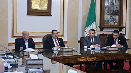 رئيس جامعة القاهرة يترأس لجنة مشروع الإسكان.. وتوجيه جديد