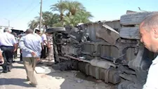 تفاصيل حادث الأوسطي.. جزء حديدي من سيارة نقل تسبب في انقلاب ميكروباص ومصرع 4