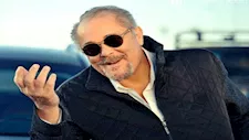 في ذكرى ميلاده الـ 80.. ما هي وصية النجم محمود عبدالعزيز؟