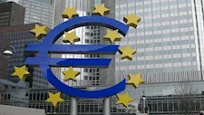 المركزي الأوروبي يرفع سعر الفائدة 0.25% لأول مرة منذ 2023.. ما الأسباب؟