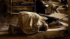 ما حكم الدعاء بآية من القرآن في الركوع أو السجود؟.. الإفتاء توضح 