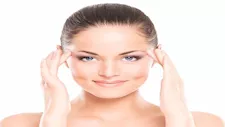 طبيبة تحذر من أجهزة تجميل منزلية قد تسبب ترهل الوجه 